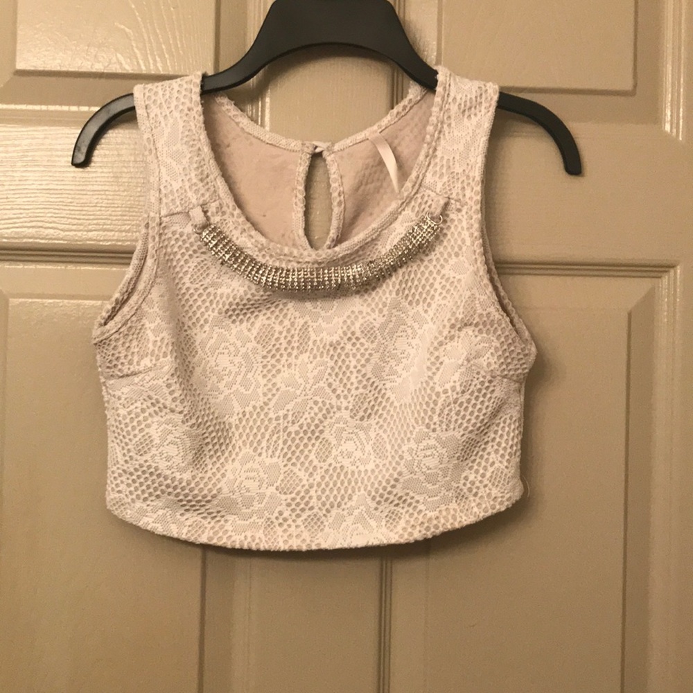 👑Lacey floral crop too with attached necklace